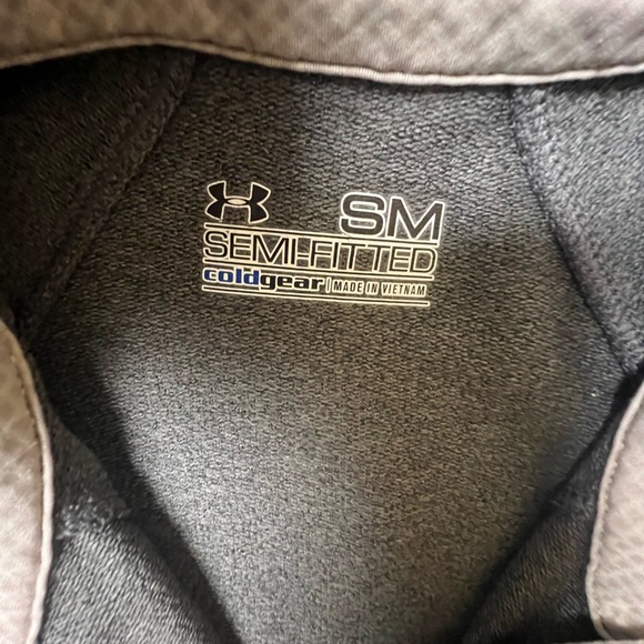 COLLEGE FOOTBALL HALL OF FAME UNDER ARMOUR GRAY LIGHTWEIGHT JACKET.  SIZE SMALL. - Picture 8 of 9